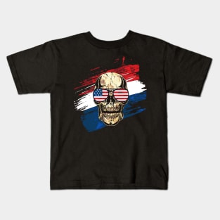 A badass shirt for anyone that loves America and skulls. Kids T-Shirt